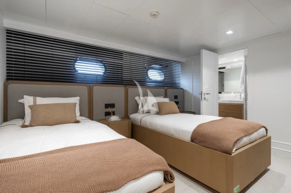 Image of ILLUSION 2 yacht #20