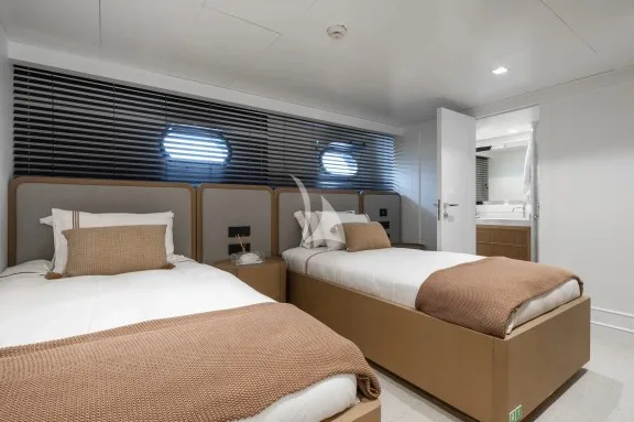 Image of ILLUSION 2 yacht #20