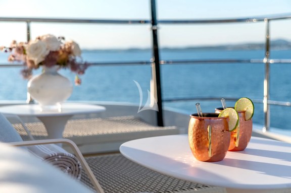 Sun deck details
