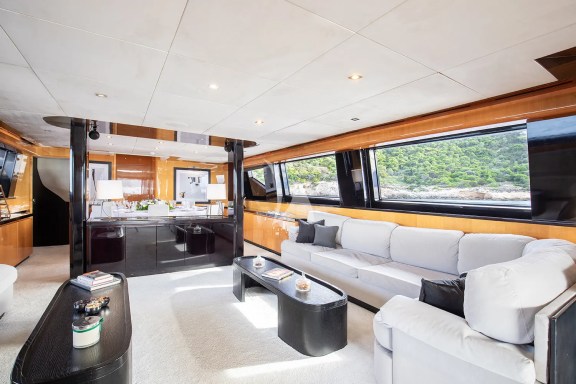 Image of CAN’T REMEMBER yacht #7