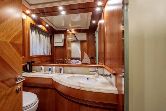 Image of FREEDOM yacht #40
