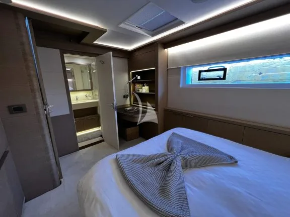 Guest cabin