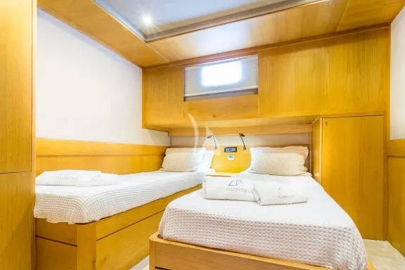 Twin Cabin