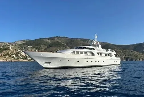 Image of OKTANA yacht #11