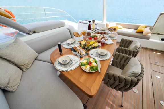 Breakfast table