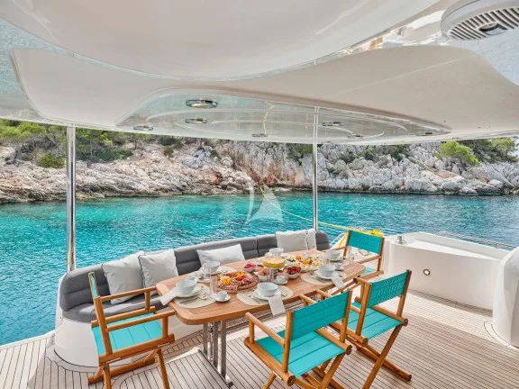 Image of M FIVE yacht #5