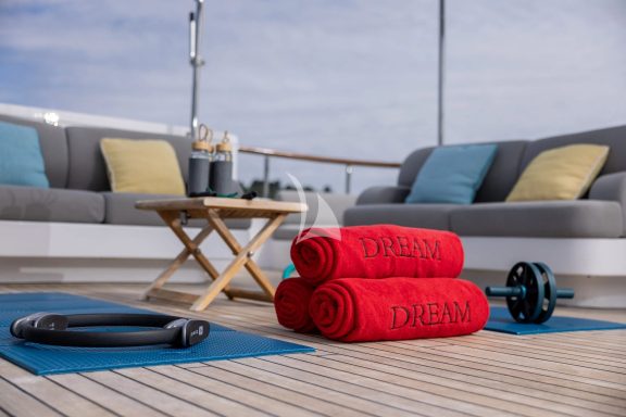 Upper deck gym setting