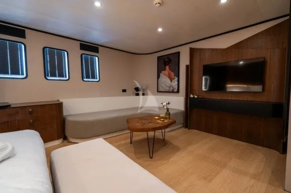 Image of DE LOVE yacht #50
