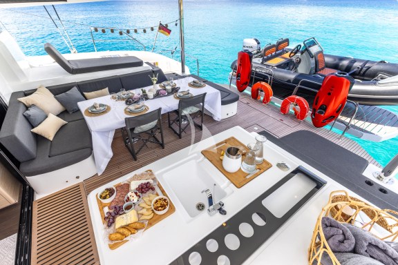Main Deck Aft Dining