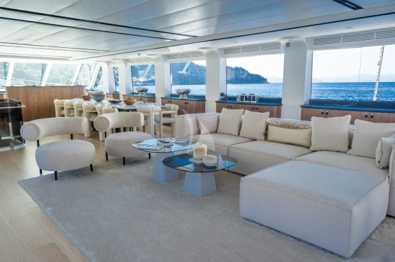 Image of De Love yacht #31