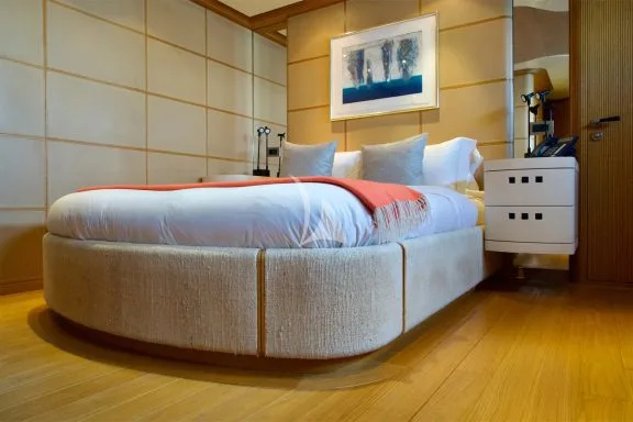 Double Cabin