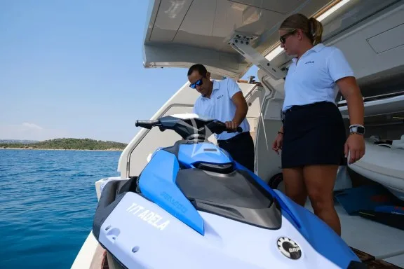 Image of ADELA yacht #37