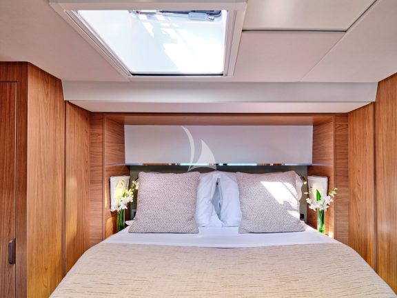 Guest cabin