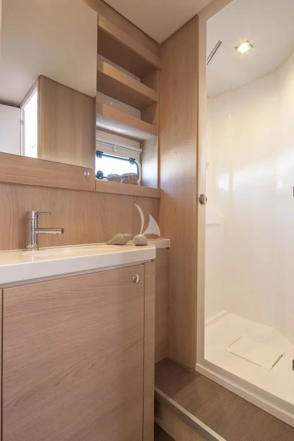 Image of LICENSE TO CHILL yacht #13