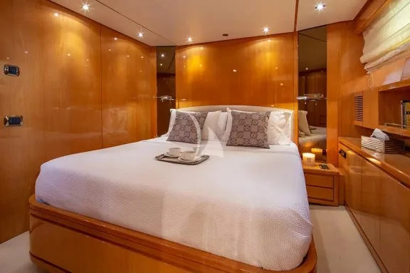 Image of THE BIRD yacht #15