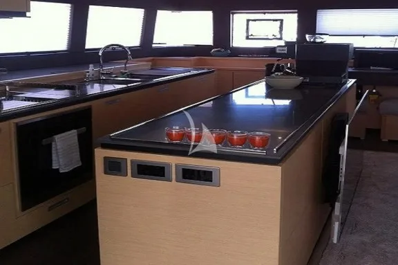 Image of CUTE LITTLE CAT yacht #21