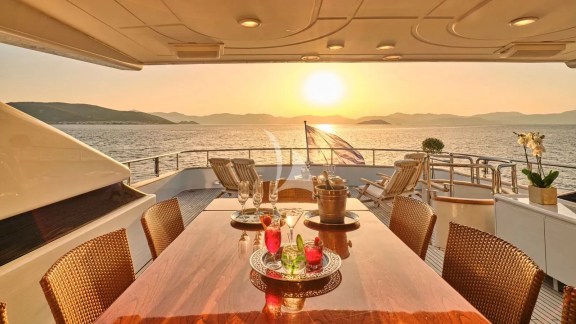 Image of LET IT BE yacht #46