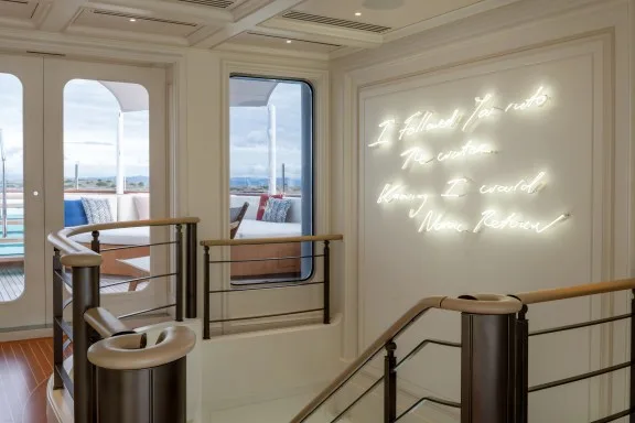 Lobby sundeck