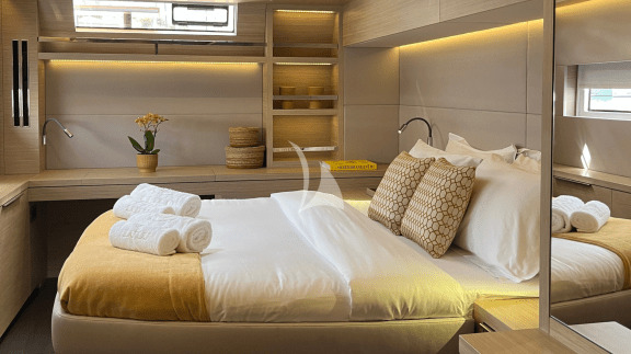 Guest cabin