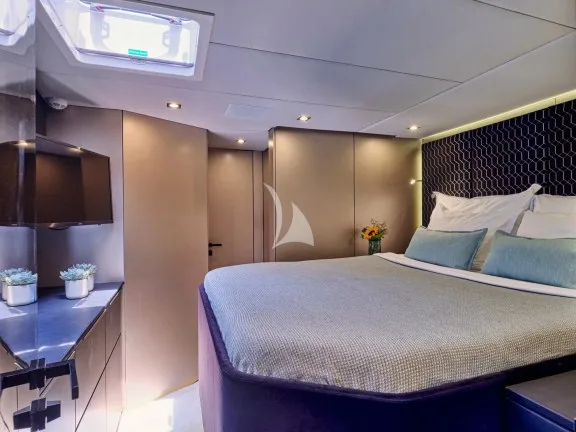 Guest cabin