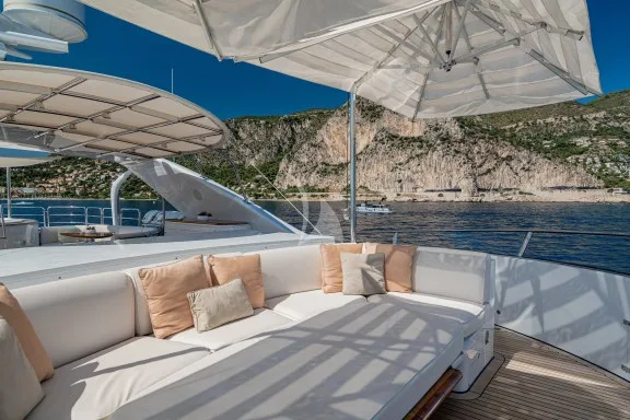 Flybridge