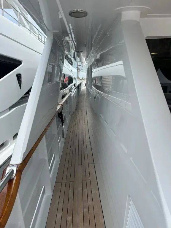 Image of OKTANA yacht #6