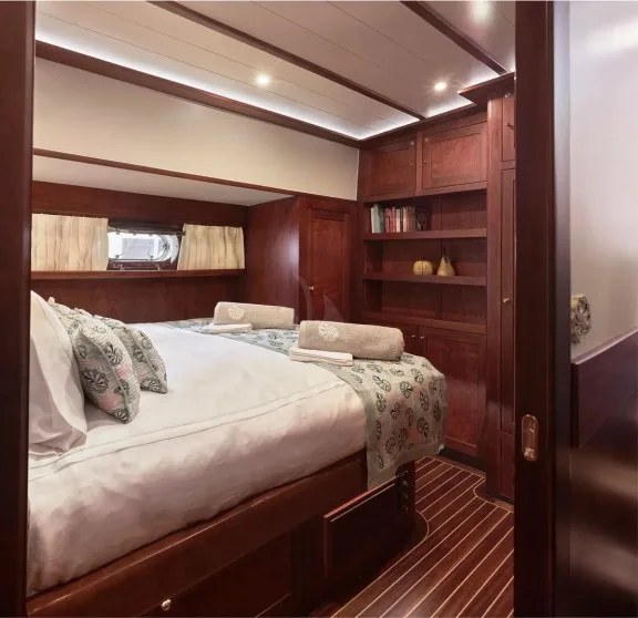 Double Cabin
