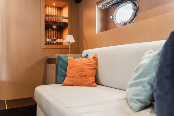 Image of LE PIETRE yacht #17