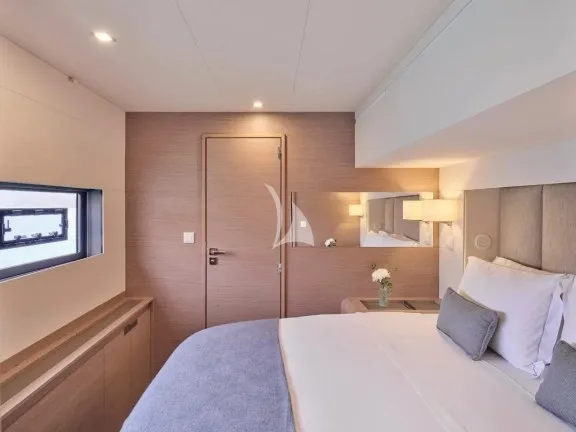 Guest cabin