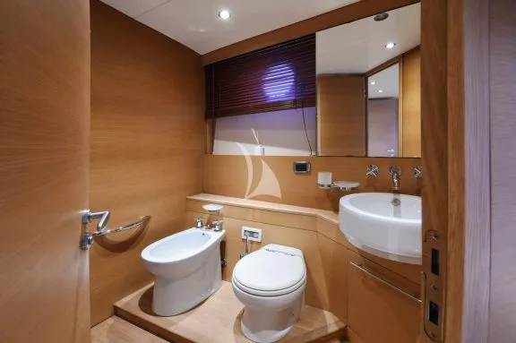 Image of BLUEWAVE yacht #24