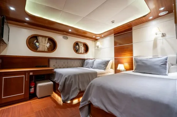 Image of La Bella Vita yacht #29
