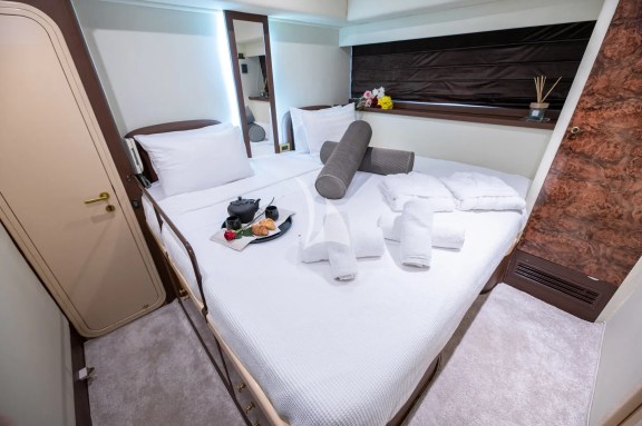 Guest cabin