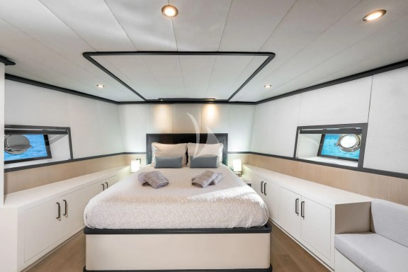 Image of CALM DOWN yacht #17