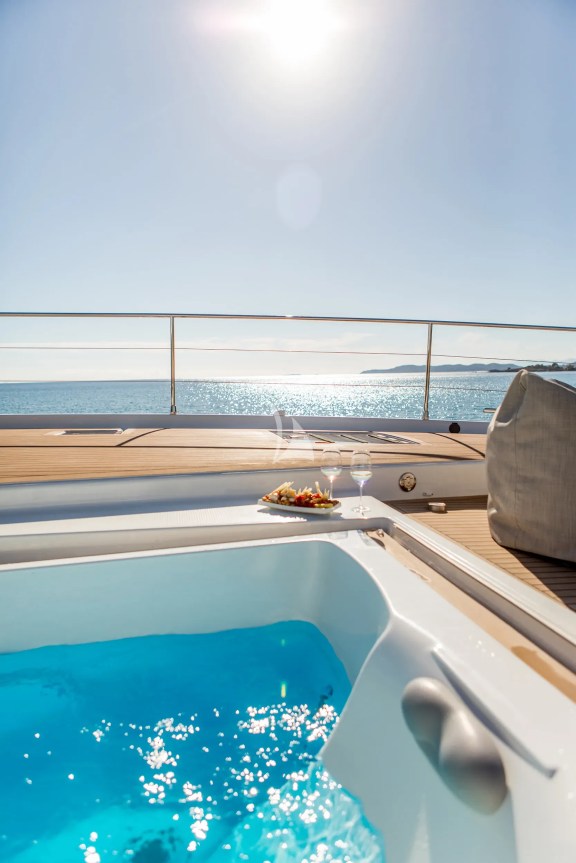 Image of D2 yacht #24