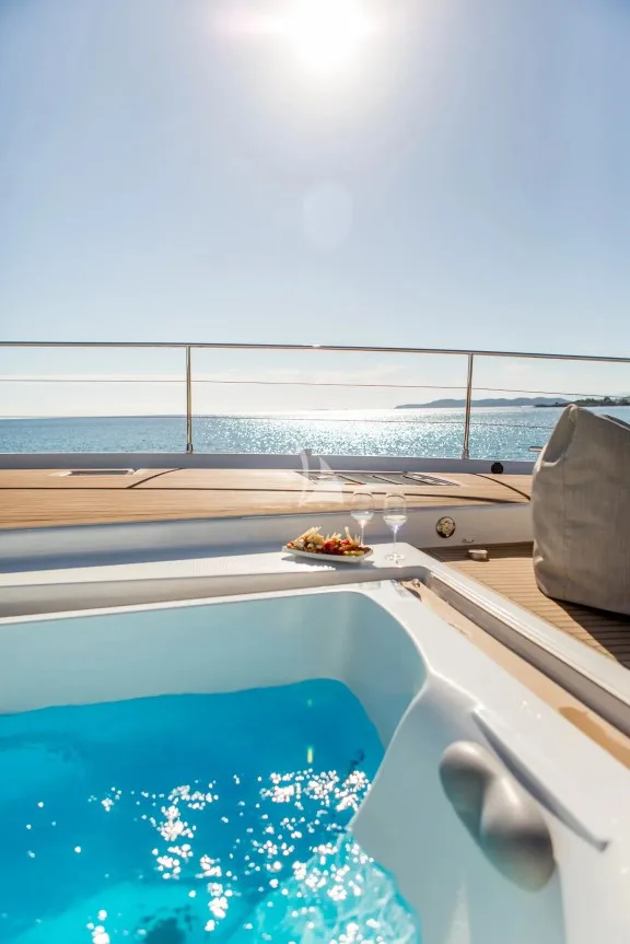 Image of D2 yacht #24