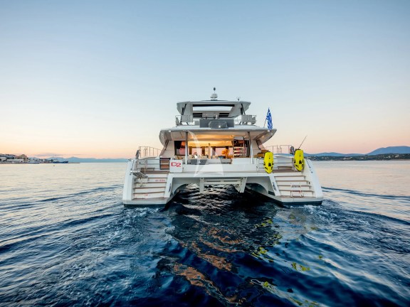 Image of D2 yacht #3