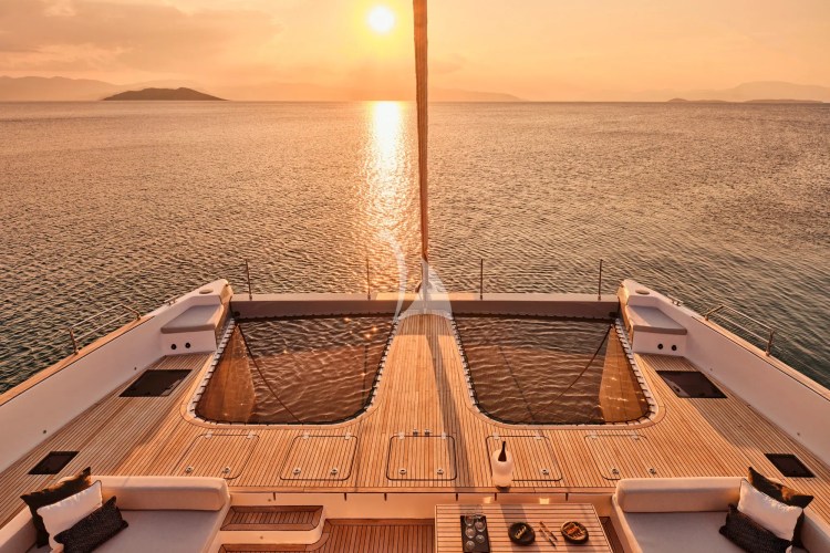Fore deck seating area
