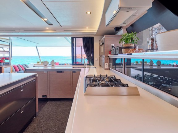 Image of ALMA yacht #56