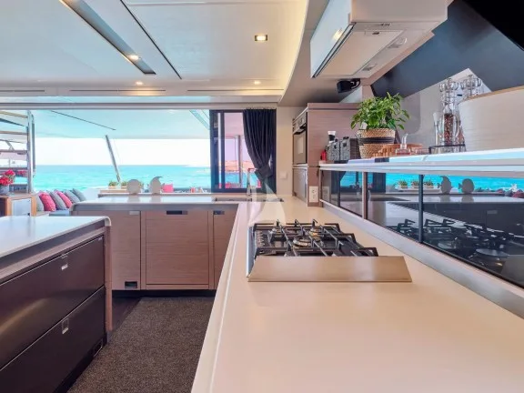 Image of ALMA yacht #56