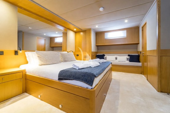 Forward Master Cabin