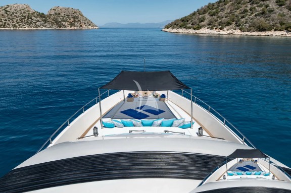 Sundeck area