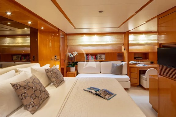 Image of THE BIRD yacht #8