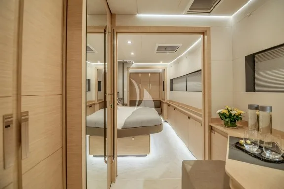 Image of D2 yacht #67