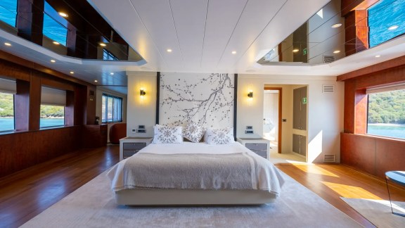 Image of OCEAN BREEZE yacht #16