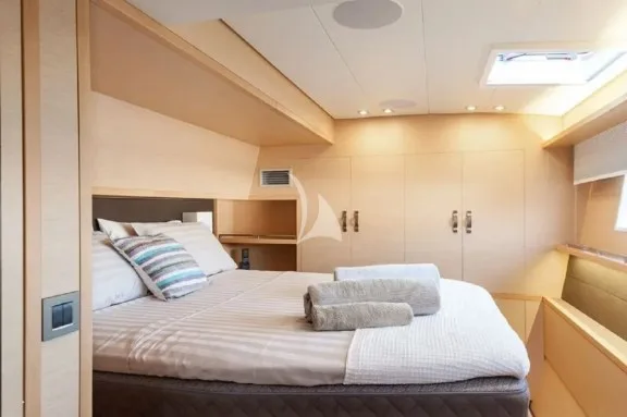 Image of CUTE LITTLE CAT yacht #22