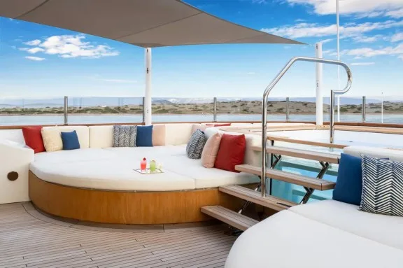 Sundeck forward