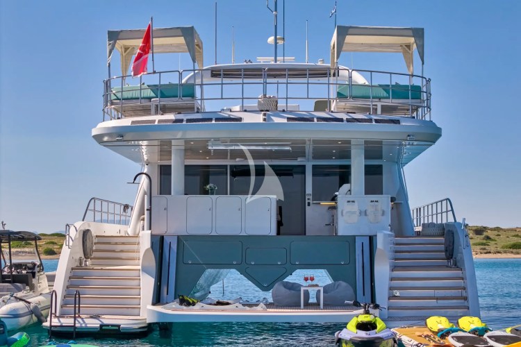 Swimming platform with toys
