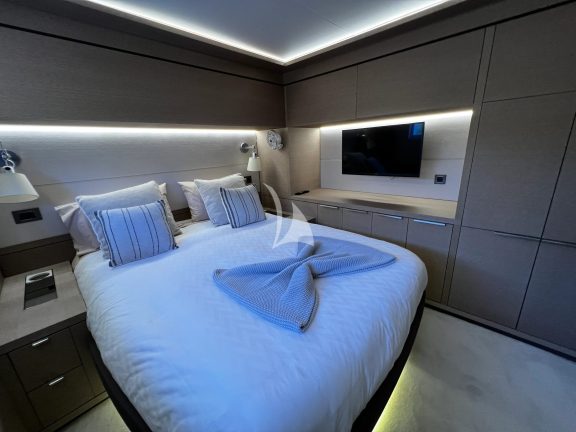 Guest cabin