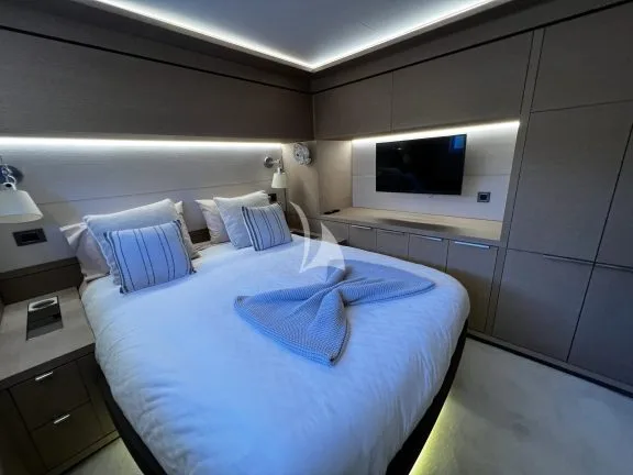 Guest cabin