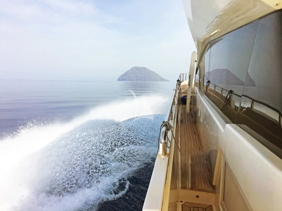 Underway Stabilizers offer excellent cruising performance and stabilization while cruising